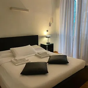 Stefano House Fontana Di Trevi Apartamento Roma